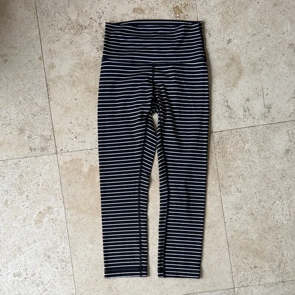 Lot of Lululemon Wunder Under Crop High Rise 21" Stripe Black White Blue Sz 4 - Picture 3 of 12
